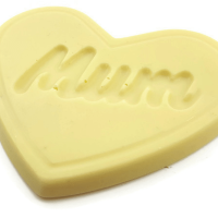 Mum Heart-Shaped Chocolate Bar - White