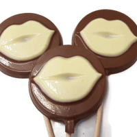 Kissing Lips Chocolate Lolly
